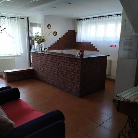 Dom Turysty Pttk Ostello Stary Toruń Esterno foto