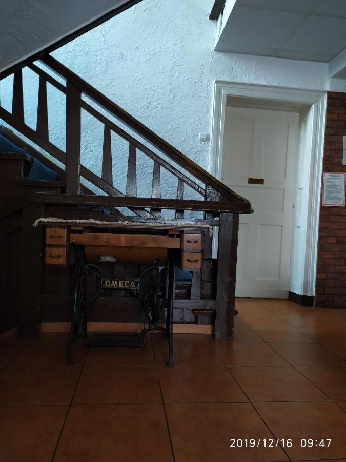 Dom Turysty Pttk Ostello Stary Toruń Esterno foto